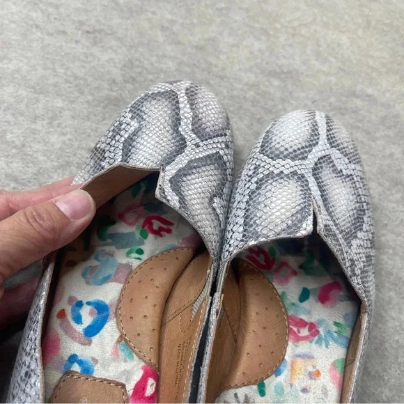 Born Sebra Leather Slip On Snakeskin Round Toe Comfort Shoes Women’s size 6.5 - Picture 12 of 14